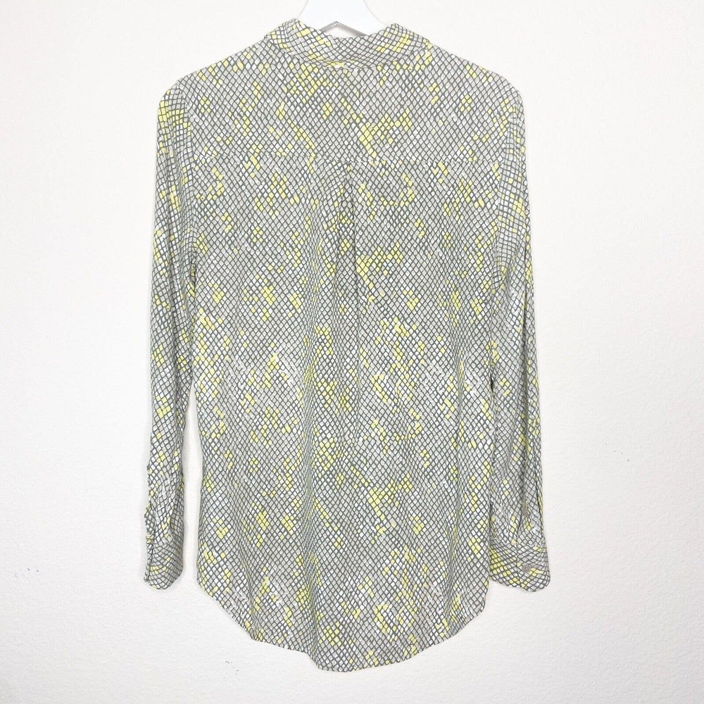 Equipment Femme Reptile Print Button up Blouse Sz XS - Picture 6 of 9